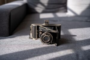 old-camera-g954951fc5_1920